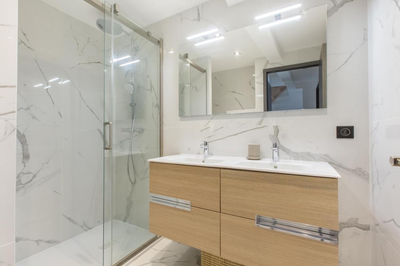 Appartement Spacieux Et Moderne 4 Chambres A 5Mn A Pieds Republique リール エクステリア 写真